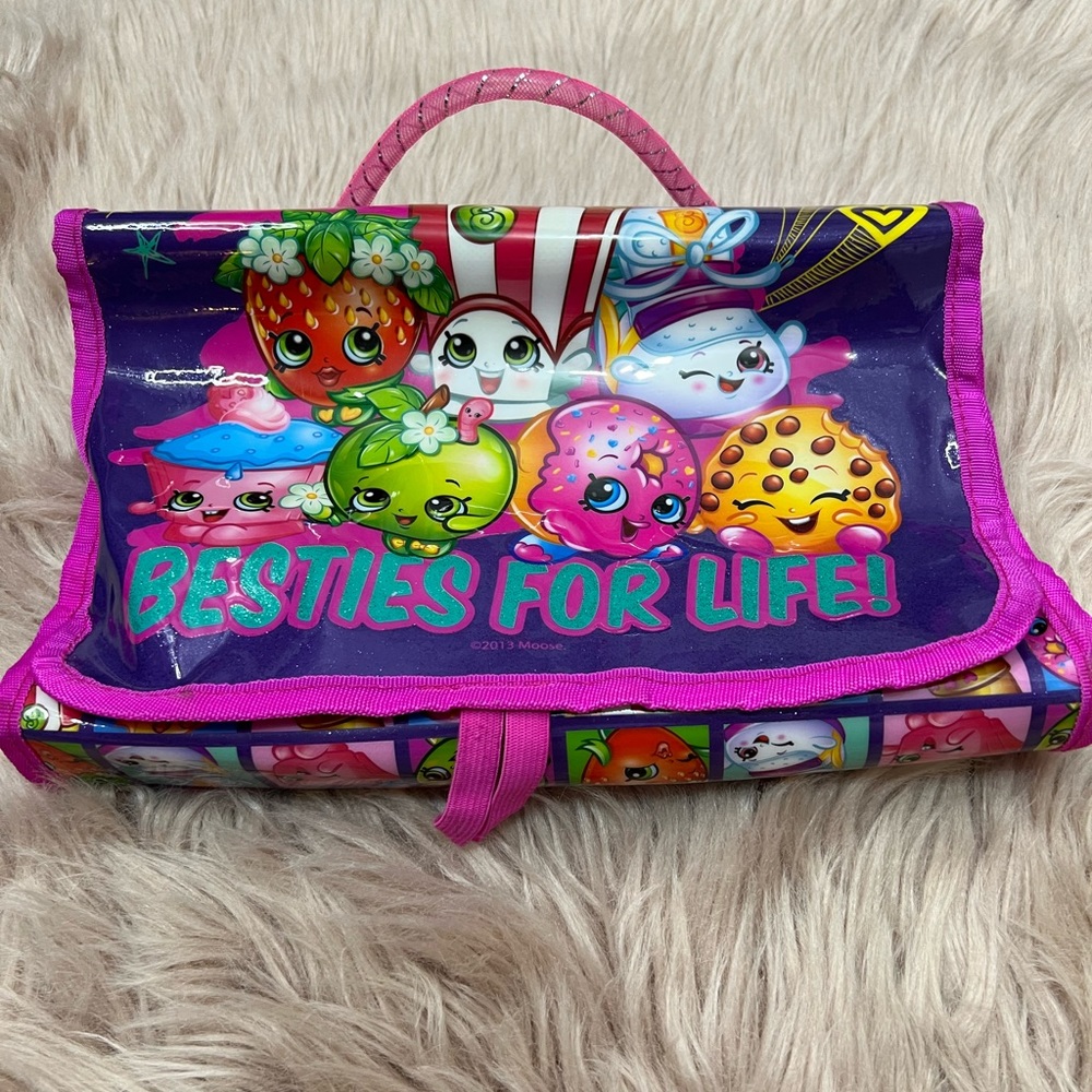 Shopkins Handcarry Tri-fold Toy Storage